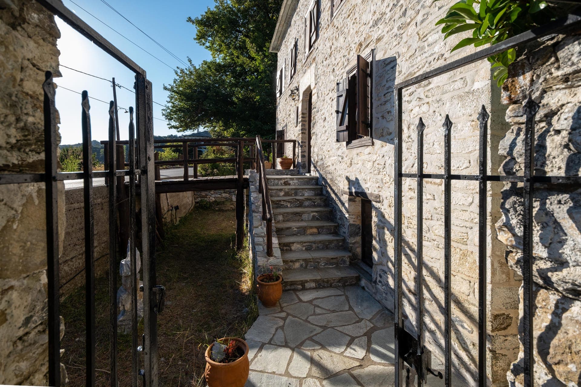 properties-ARCHONMICH-3.jpg