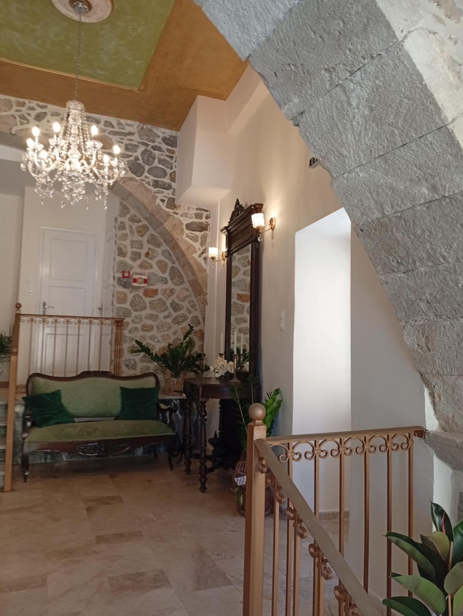 properties-ARCHONTKAL-1.jpg