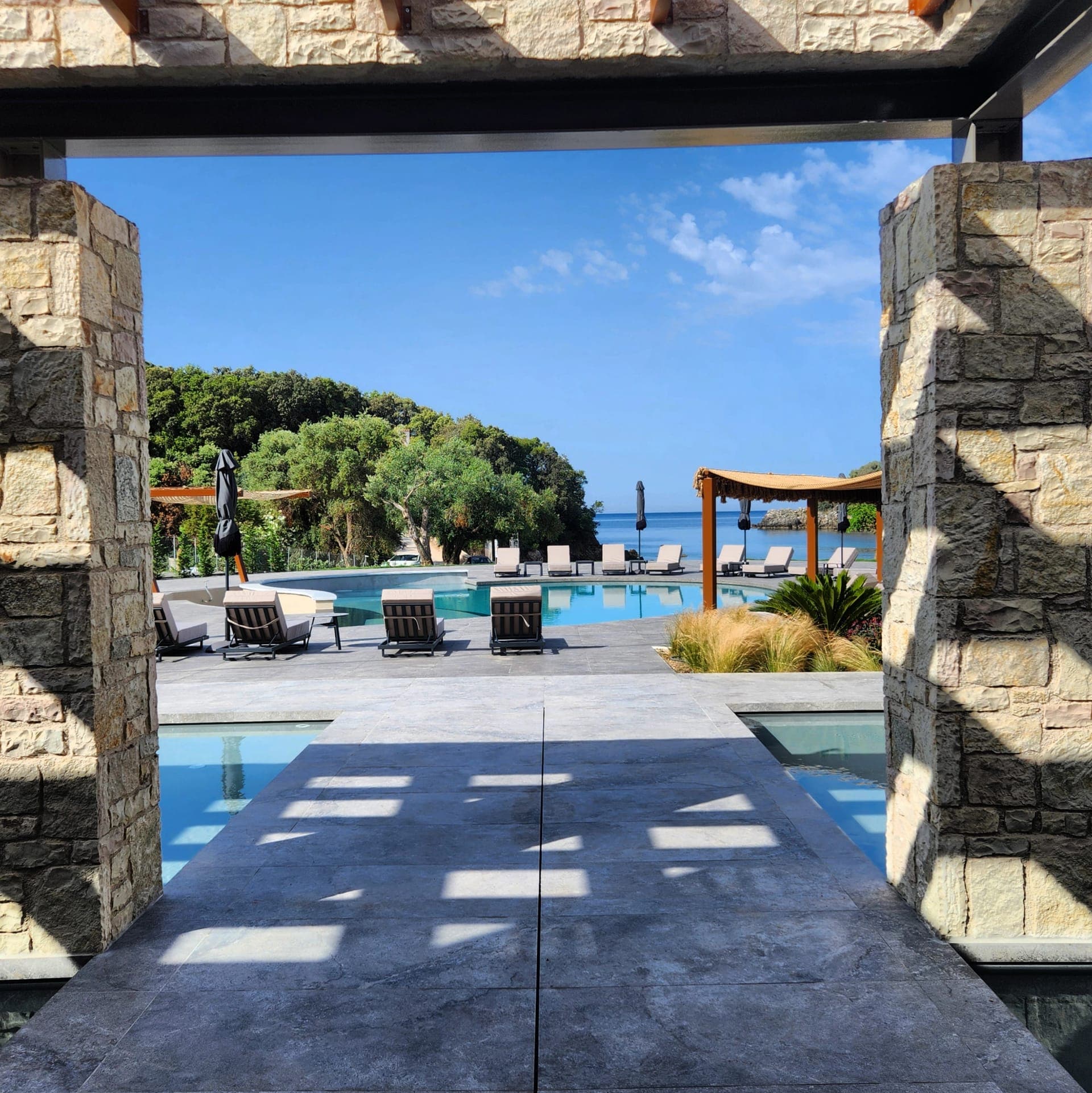 properties-ARETESEA-1.jpg
