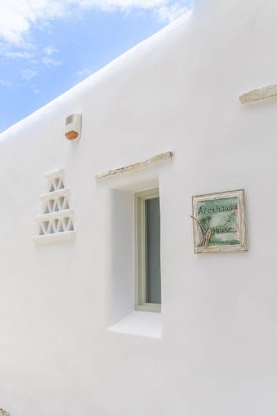 properties-ARETHOUSA-1.jpg