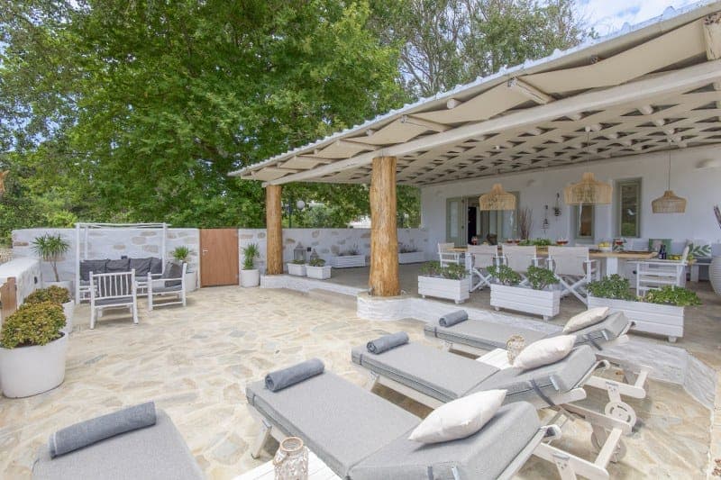 properties-ARETHOUSA-2.jpg