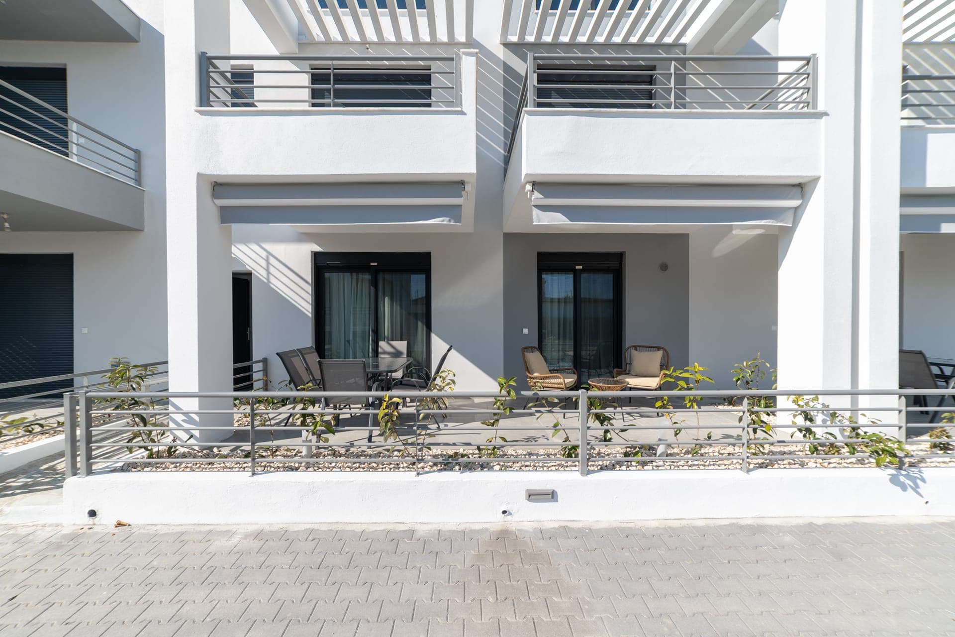 properties-ARETIRESI-2.jpg
