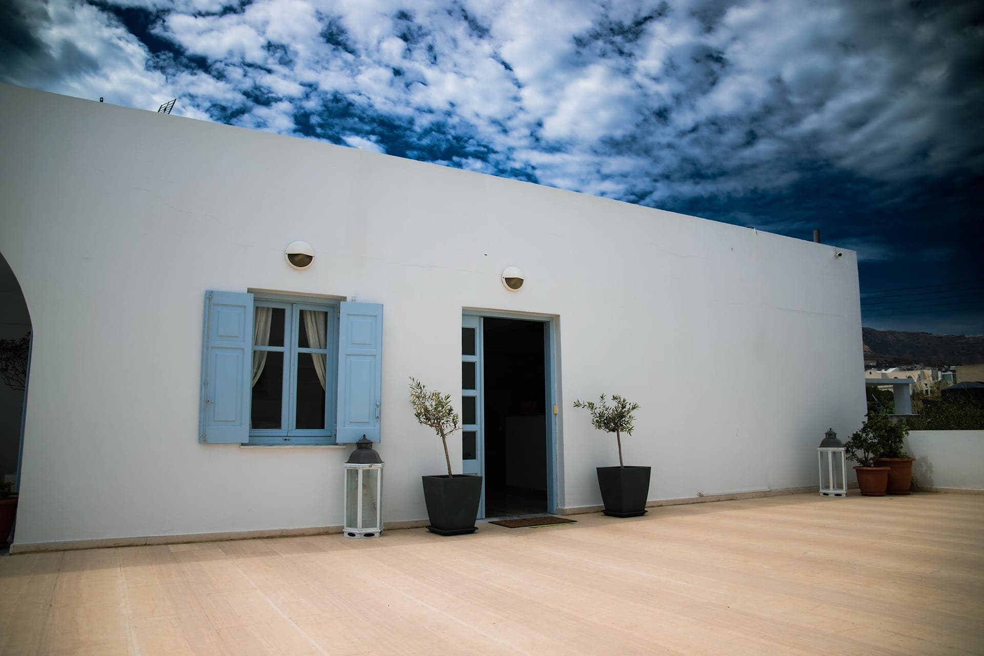 properties-ARETISAN-0.jpg