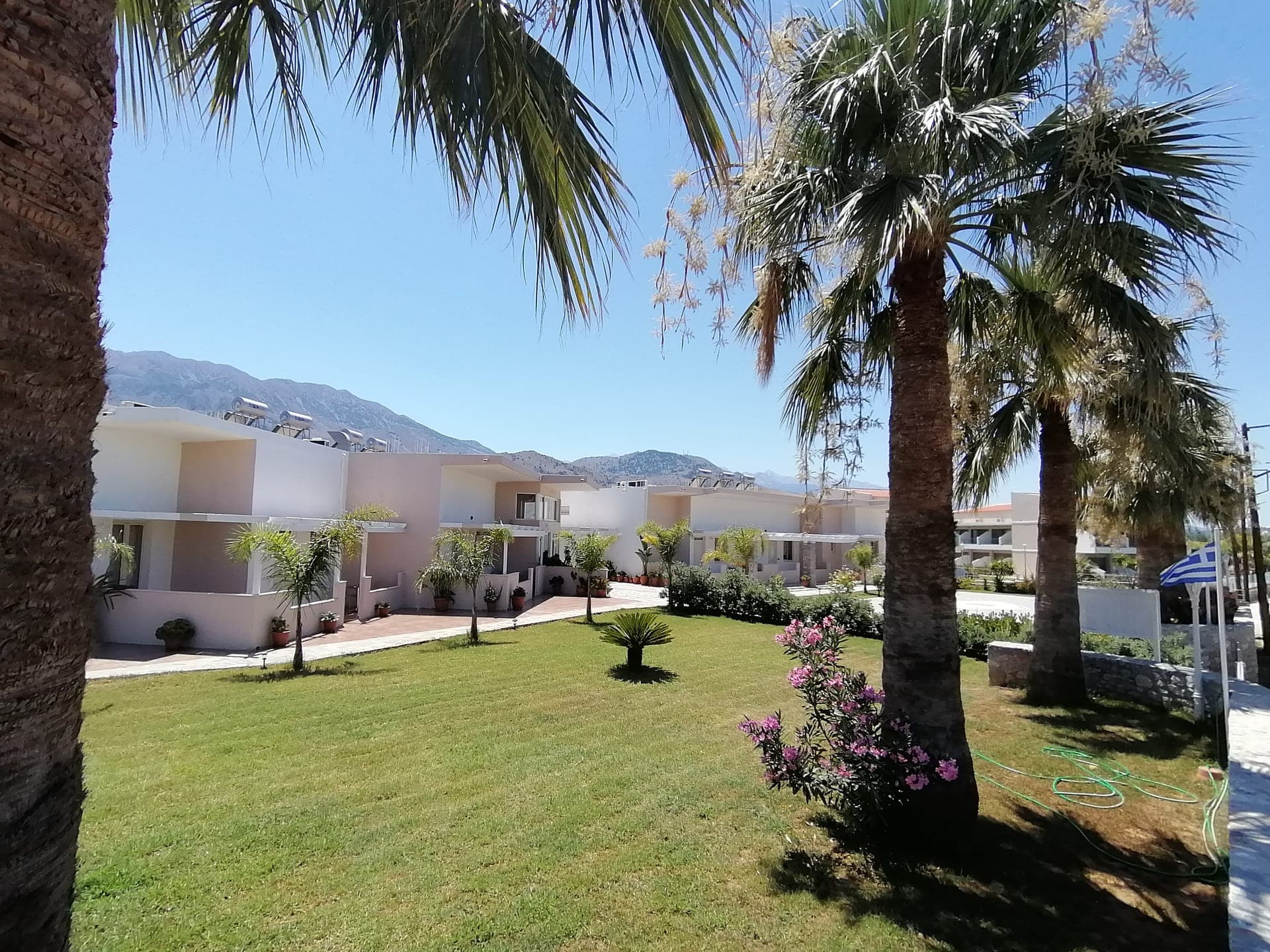 properties-ARGIRIAPTS-1.jpg