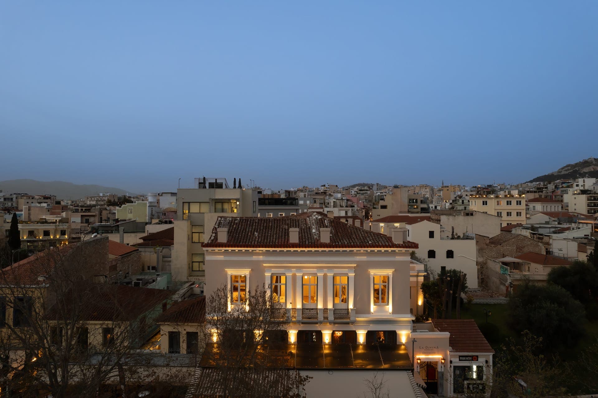 properties-ARIABOUTIQ-1.jpg