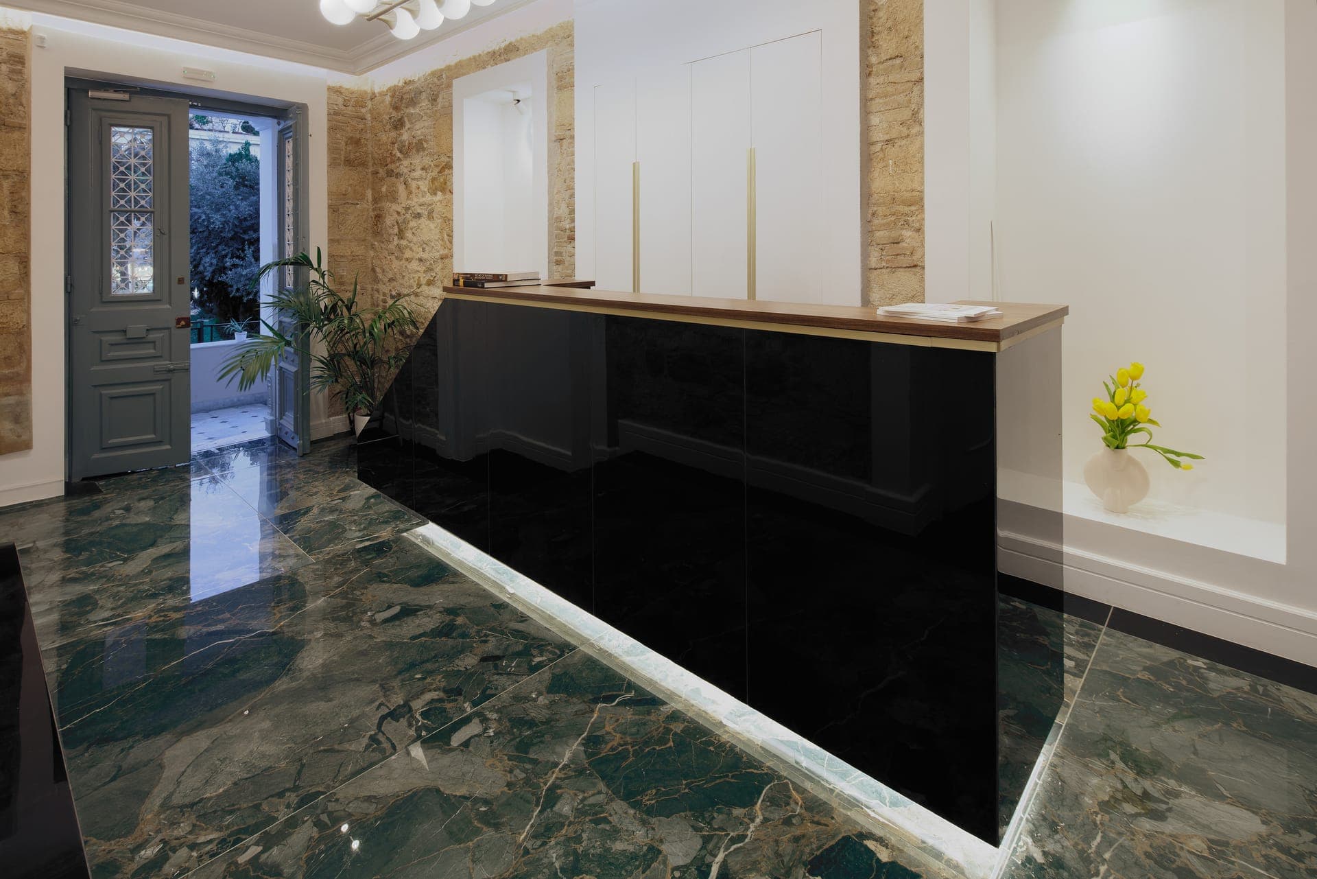 properties-ARIABOUTIQ-2.jpg