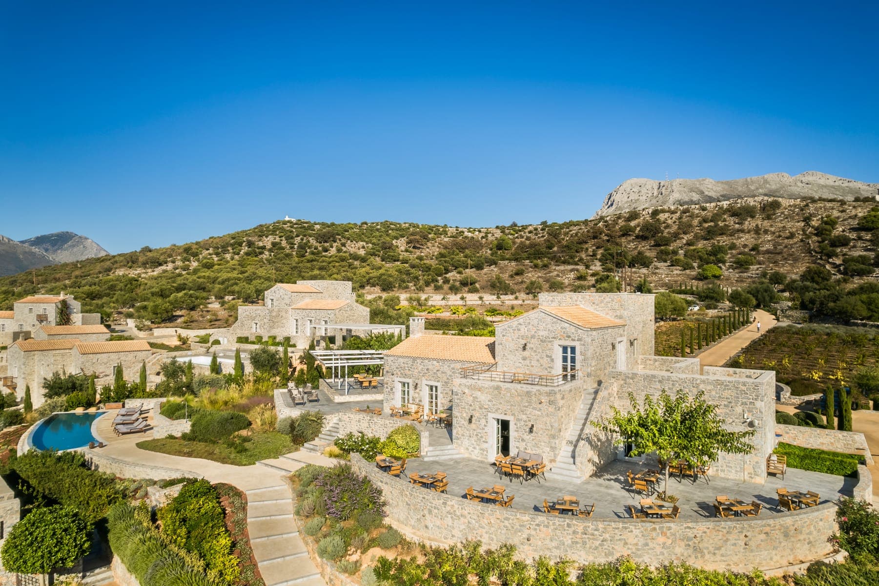 properties-ARIAESTATE-3.jpg