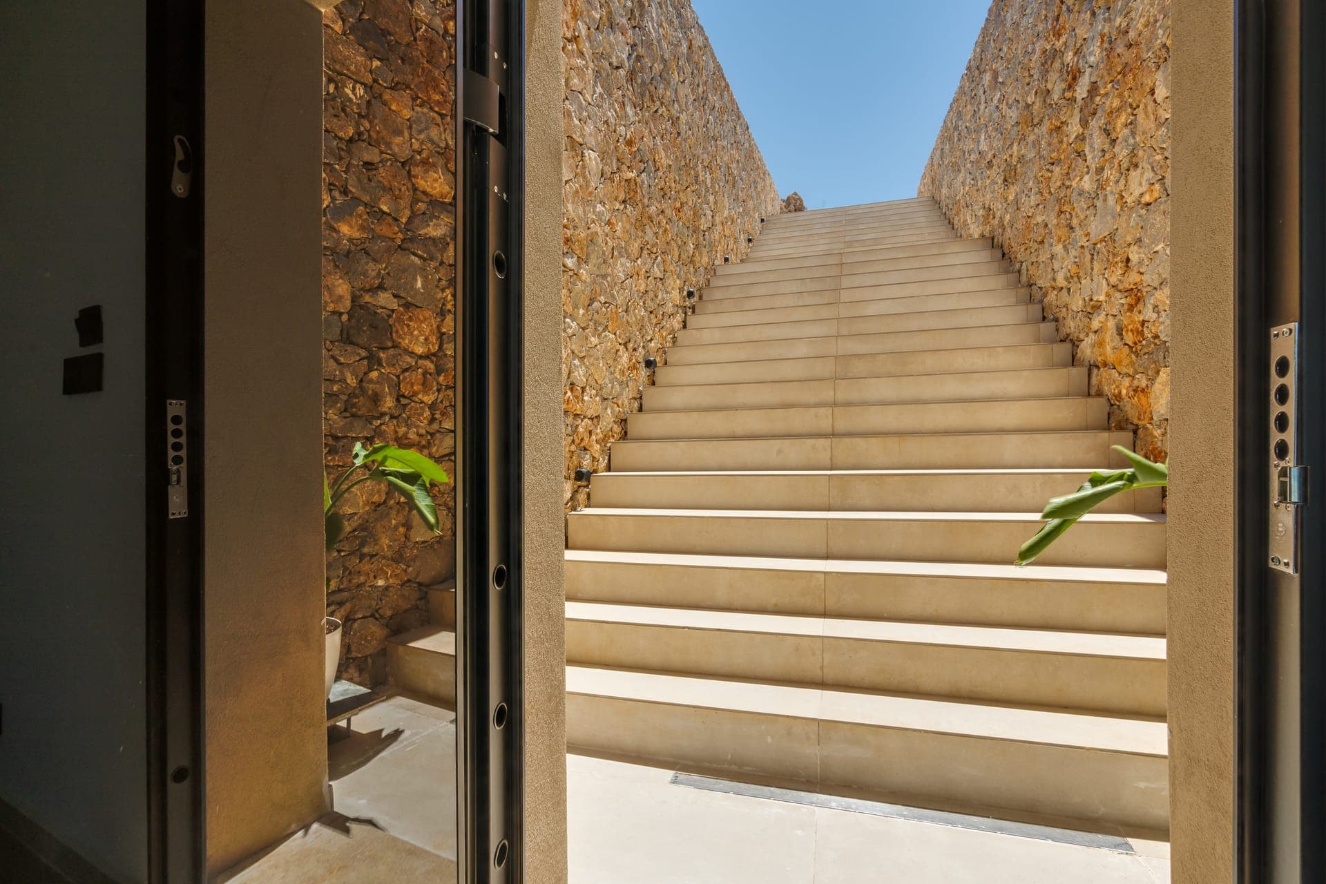 properties-ARIONAESTH-3.jpg