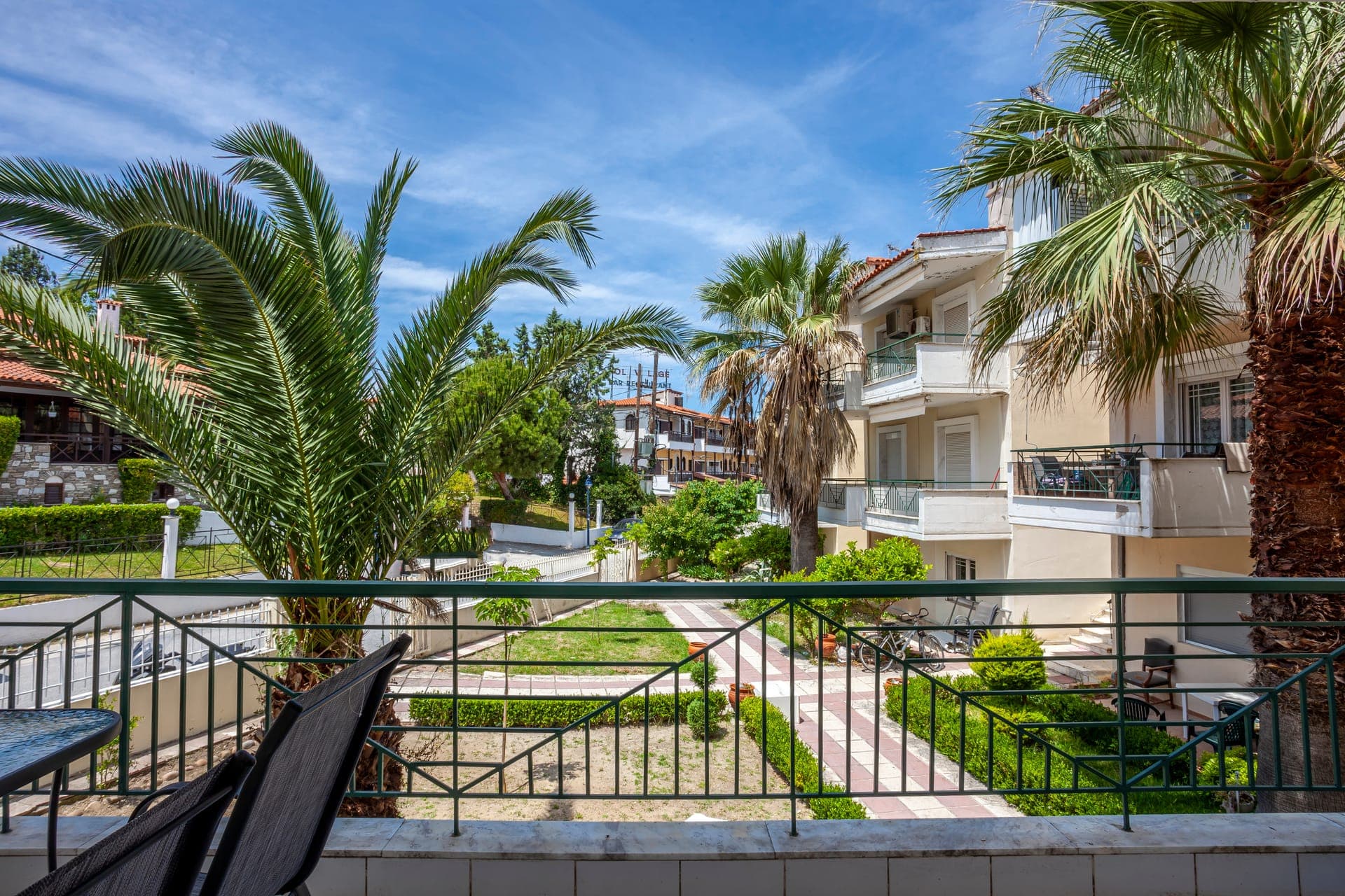 properties-ARISLUX-0.jpg