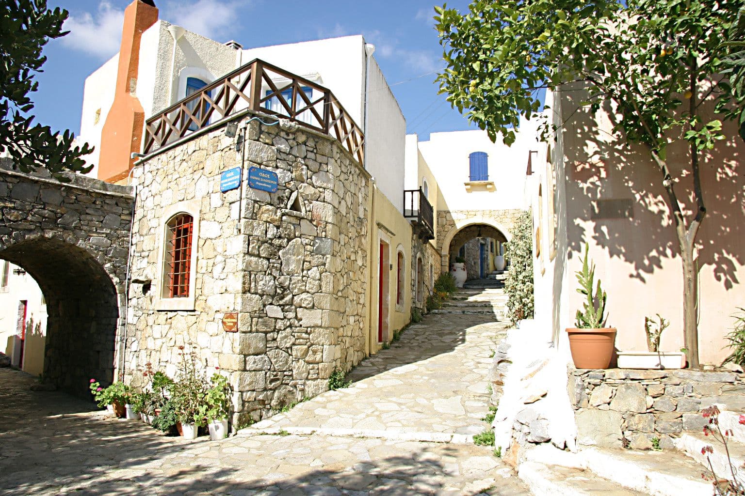 properties-AROLITHOS-0.jpg