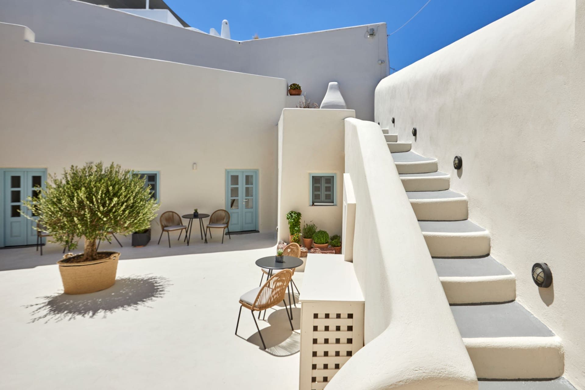 properties-ARXEGONO-2.jpg