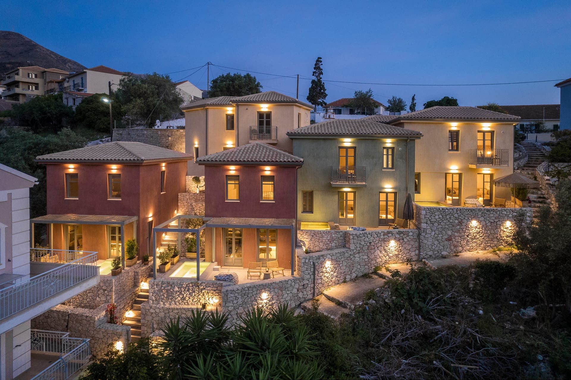 properties-ASSOSCHROM-0.jpg