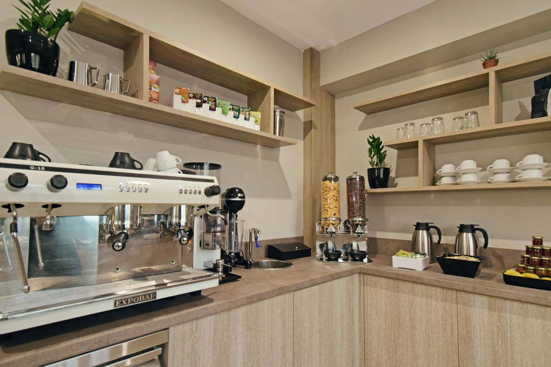 properties-ATHENSIRIS-1.jpg