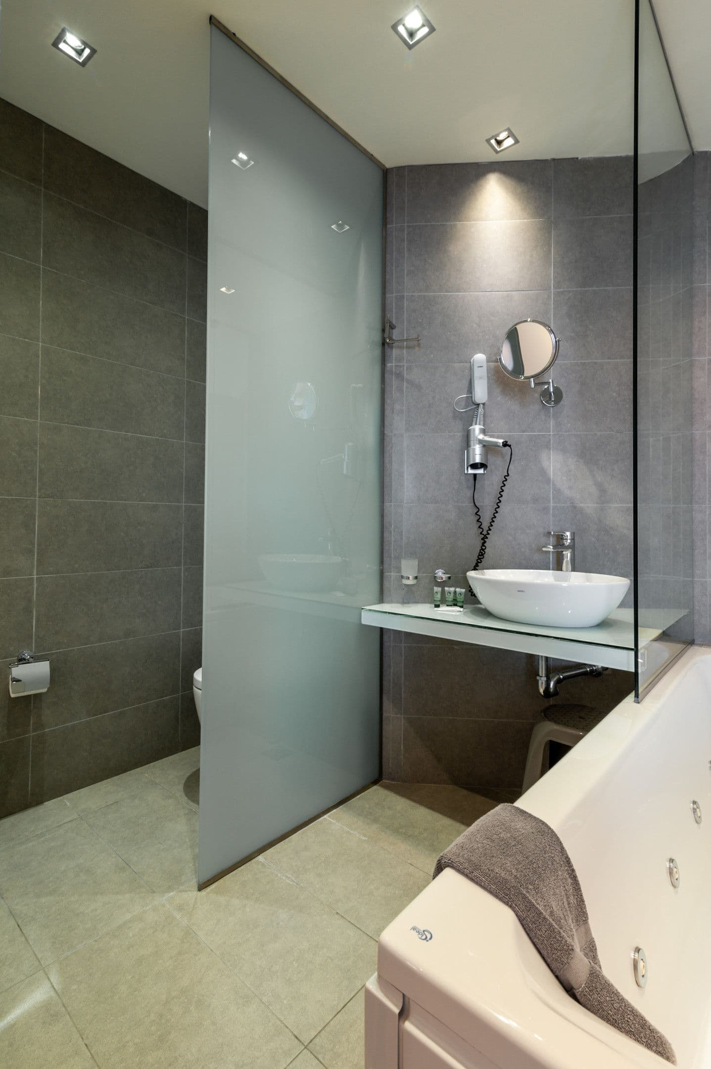 properties-ATLANTISCH-2.jpg