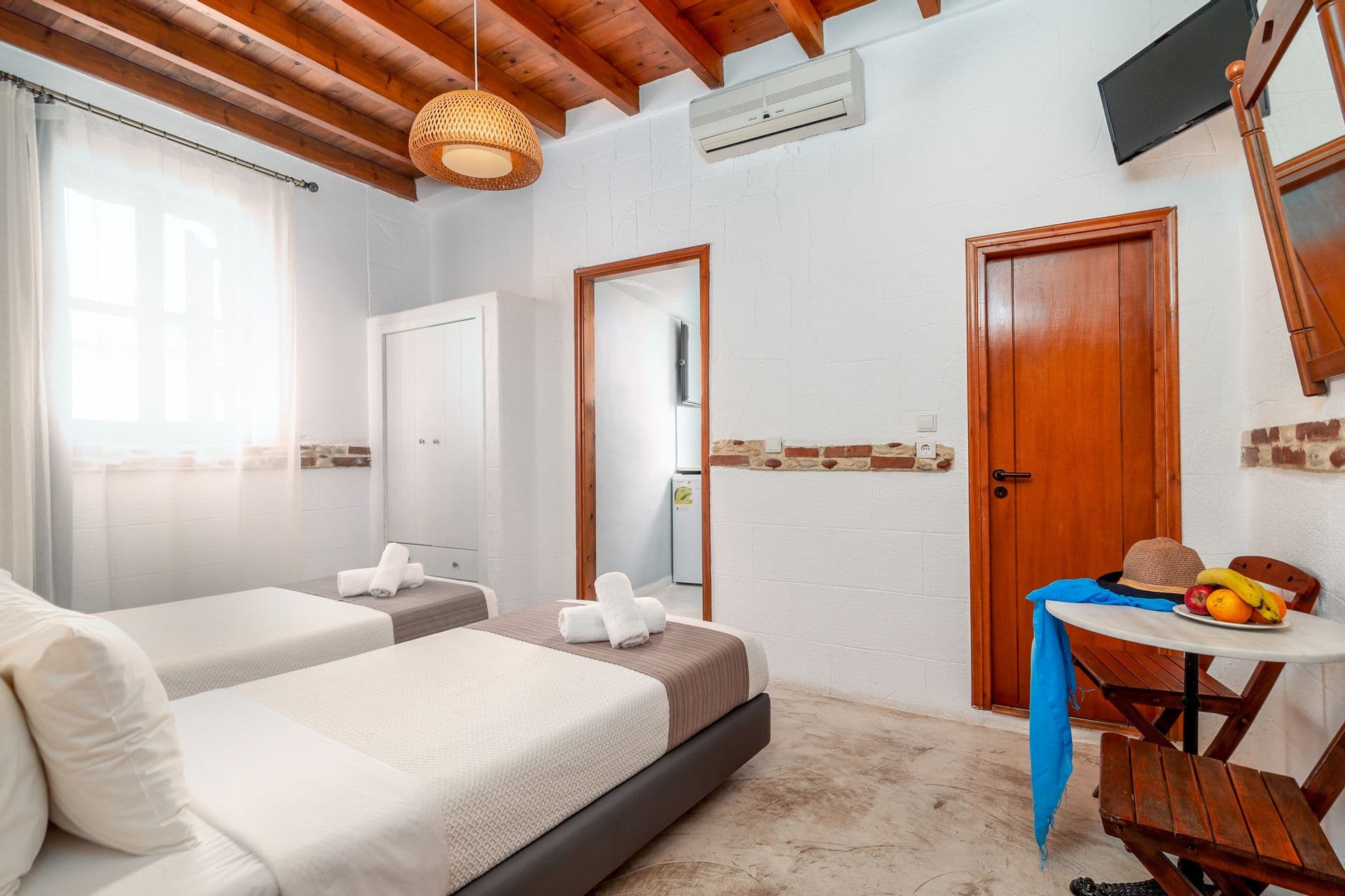 properties-AUBERGE-0.jpg
