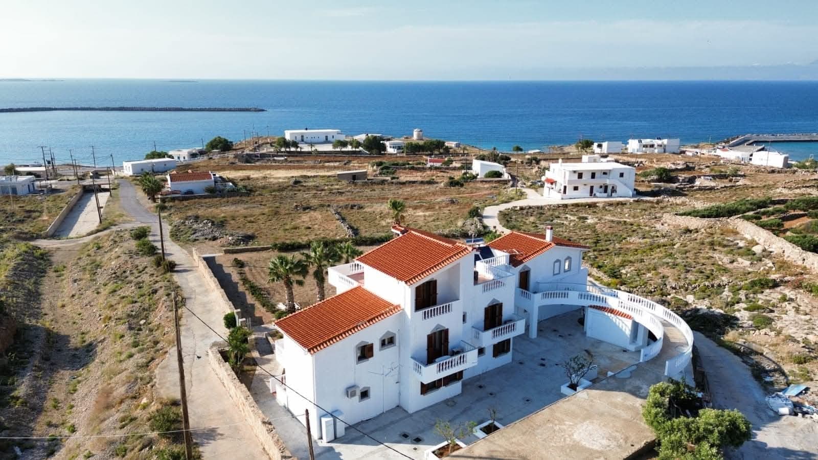 properties-AVRAHOTEL-2.jpg
