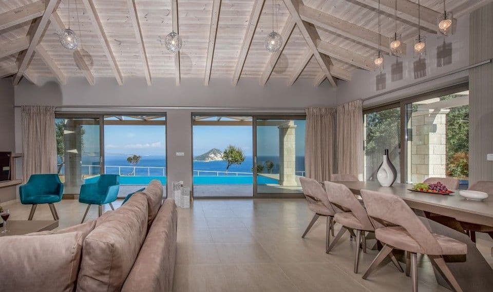 properties-AVRAVILLA-2.jpg