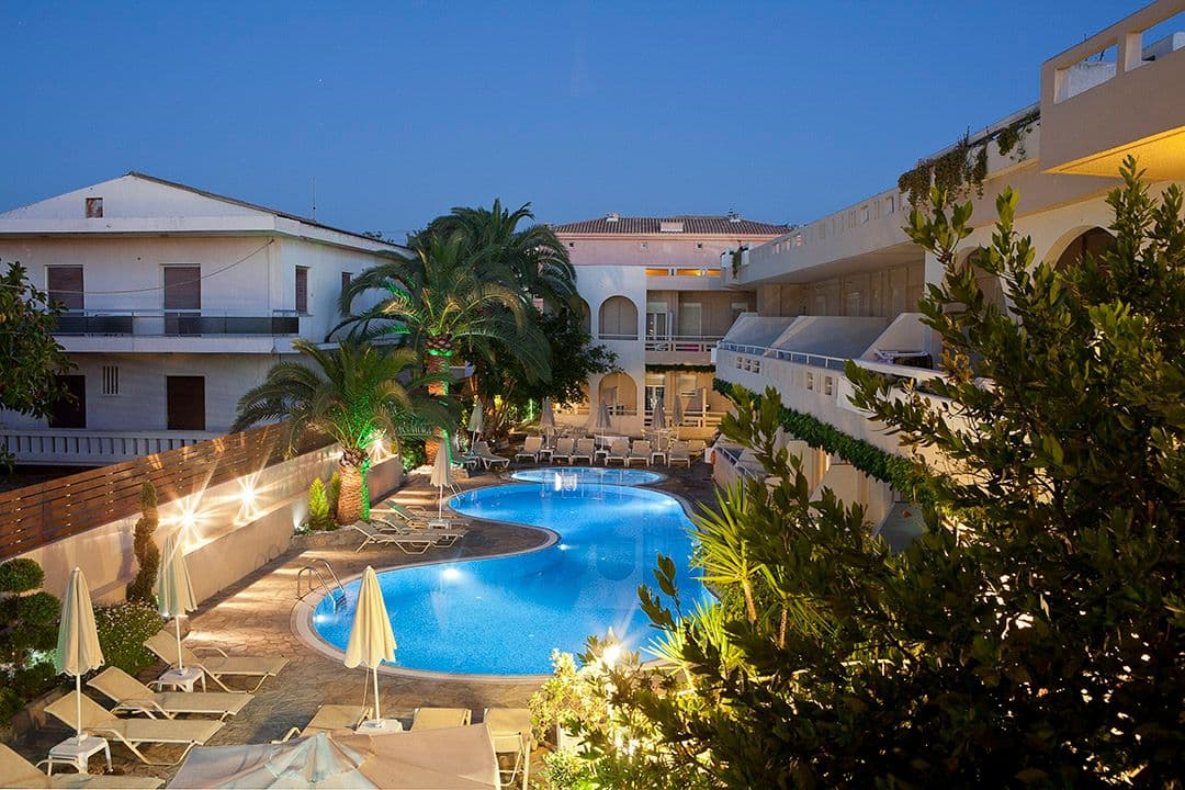 properties-AXOSHOTEL-2.jpg