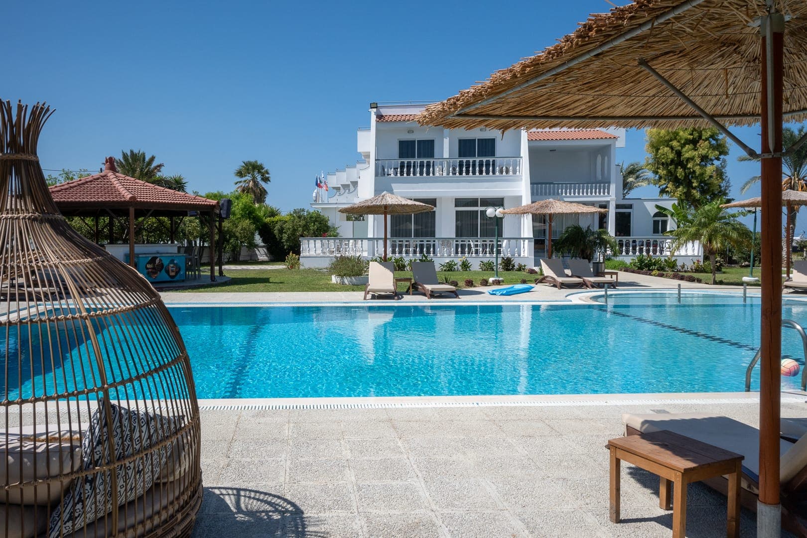 properties-AYITHOTEL-0.jpg