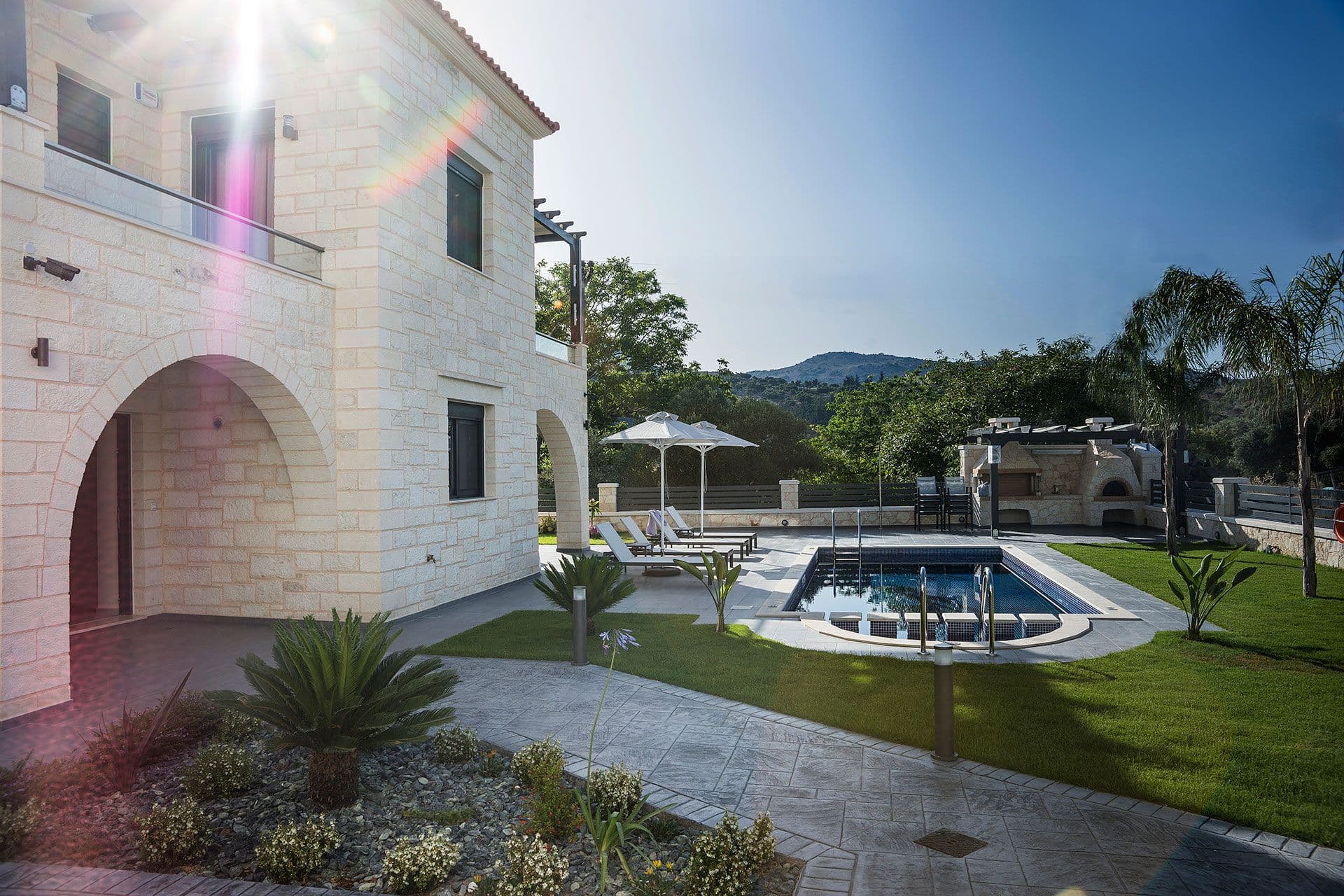 properties-AZALEVILLA-1.jpg