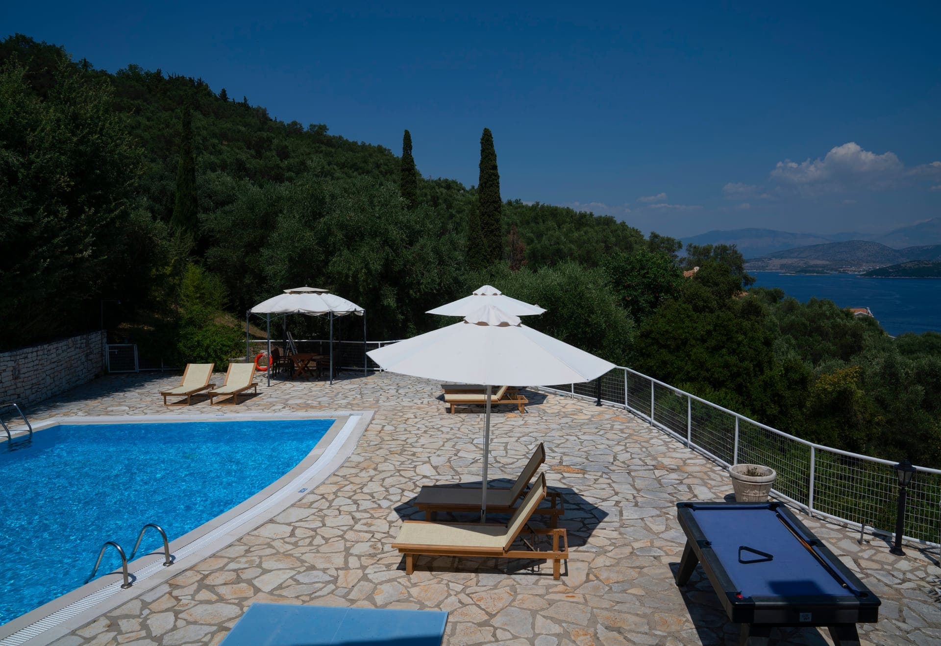 properties-BELLINAVL-1.jpg