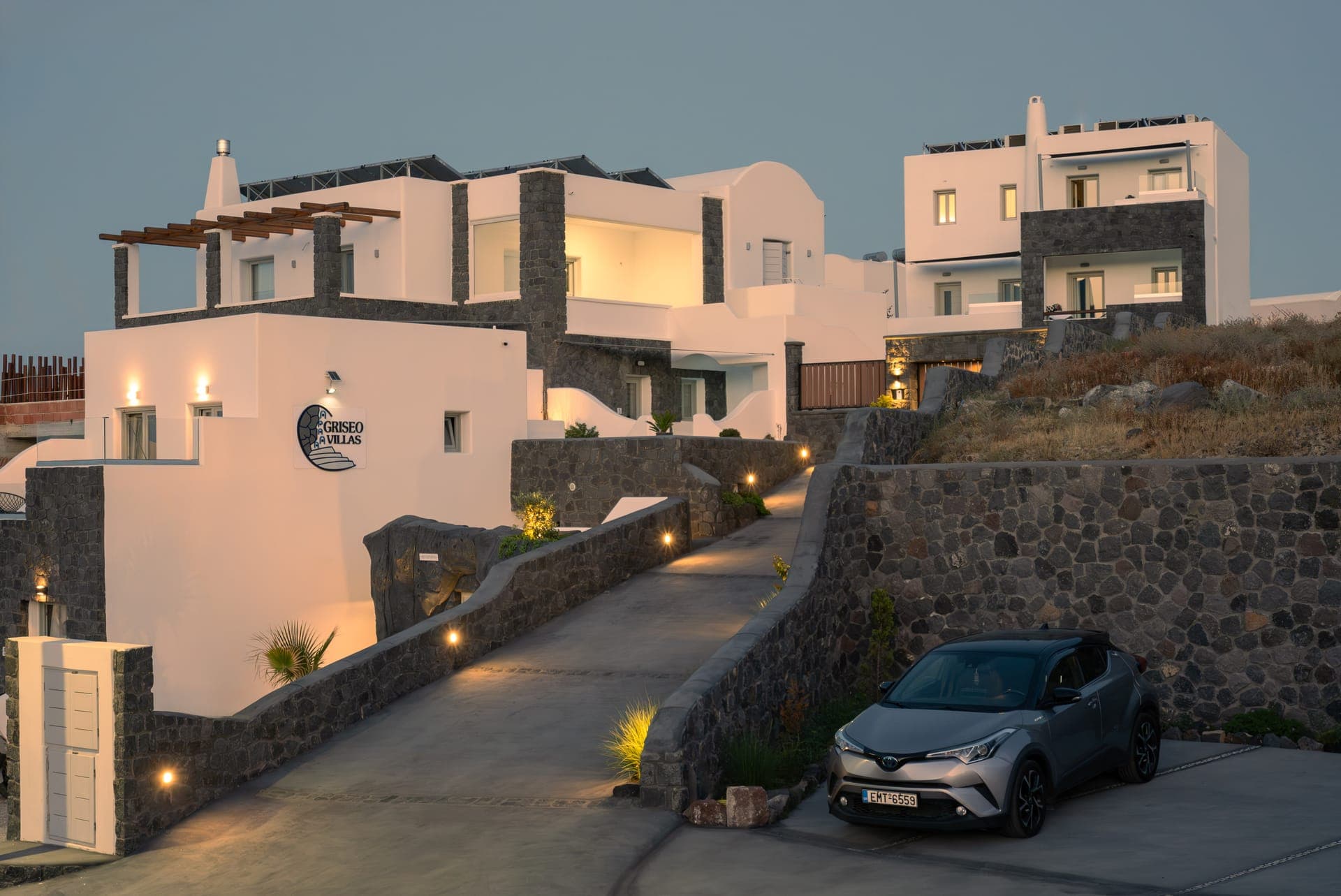 Griseo VIllas - Private Parking Area