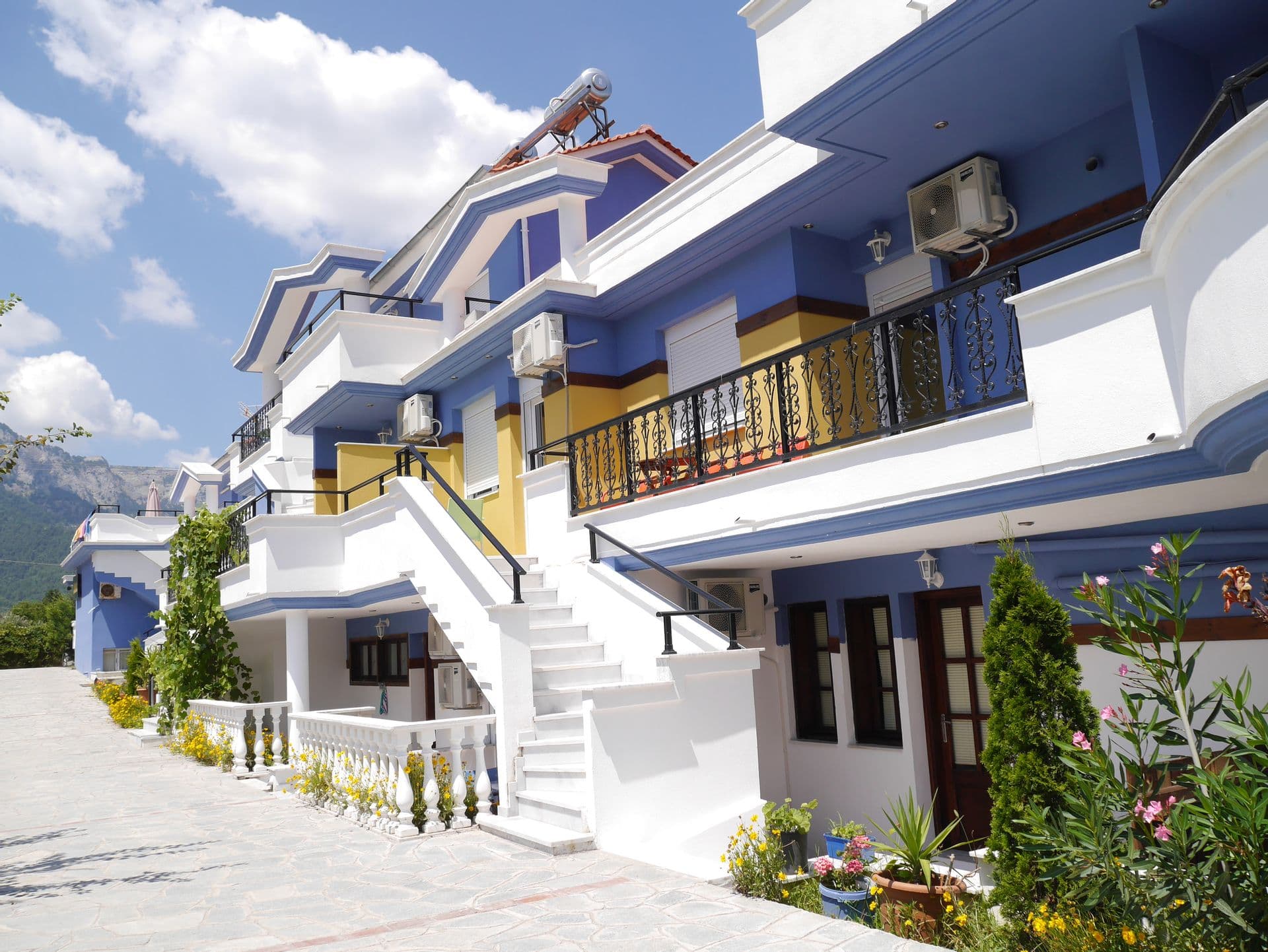 properties-BLUESEARES-1.jpg