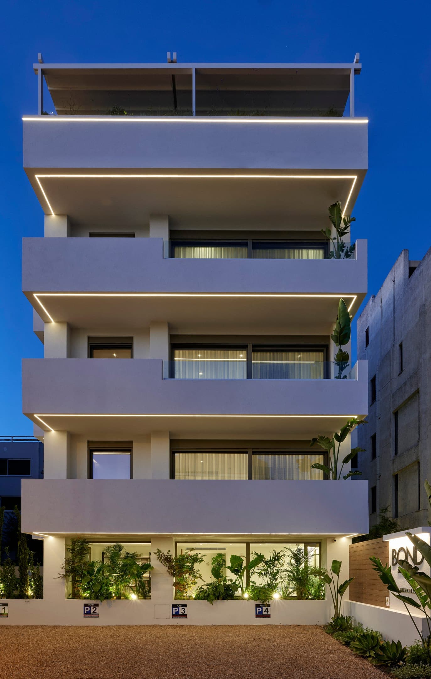 properties-BONDLIVING-0.jpg