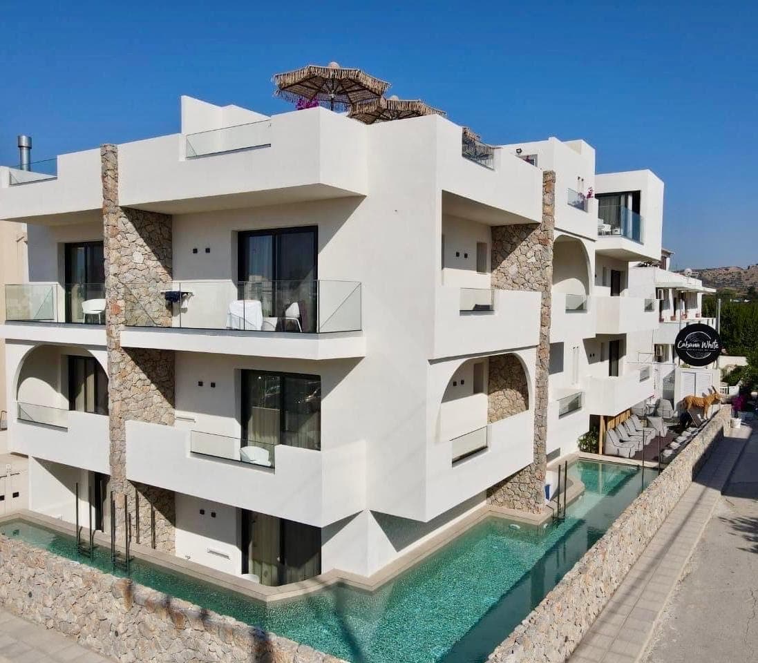 properties-CABANAWHIT-2.jpg