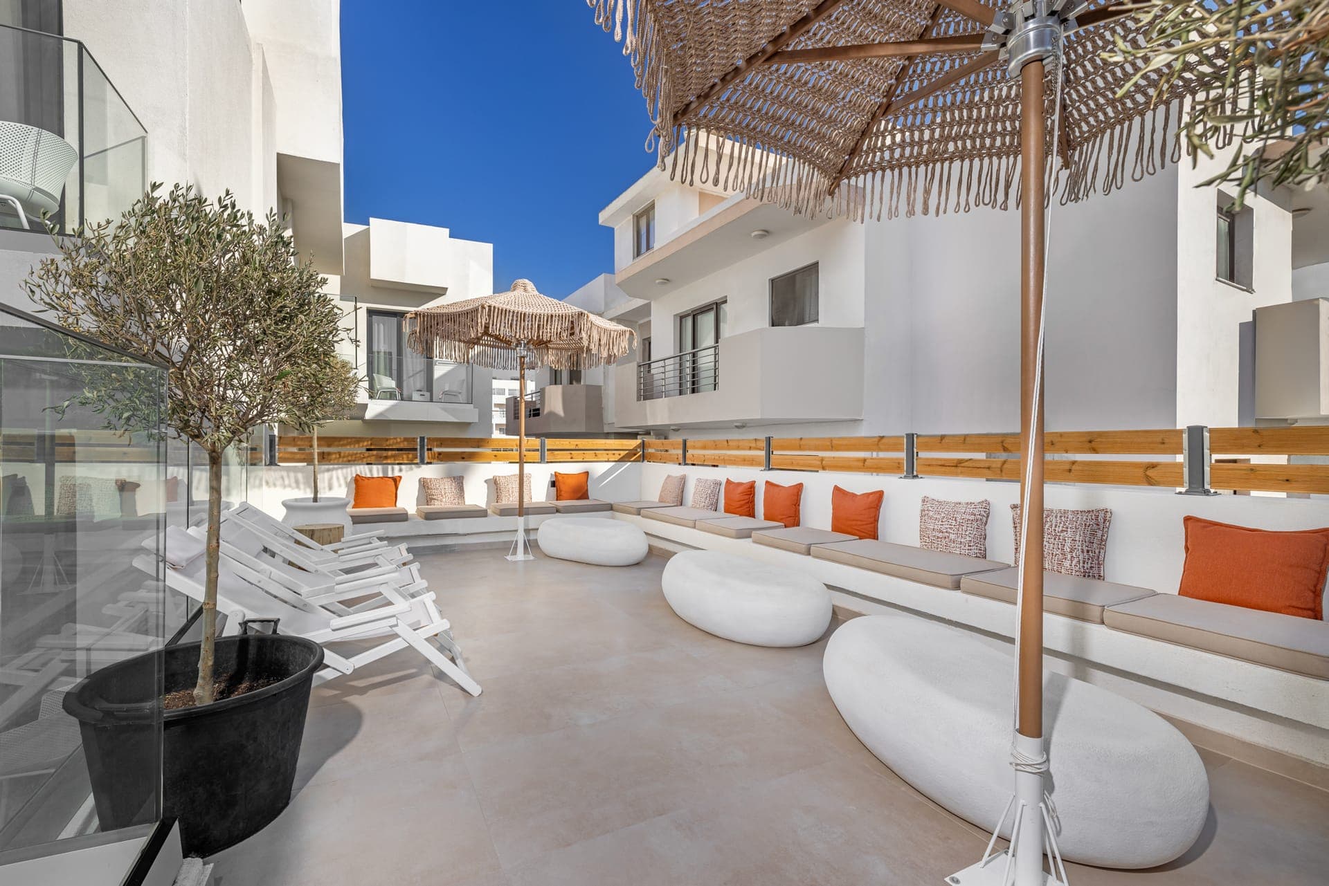 properties-CABANAWHIT-3.jpg