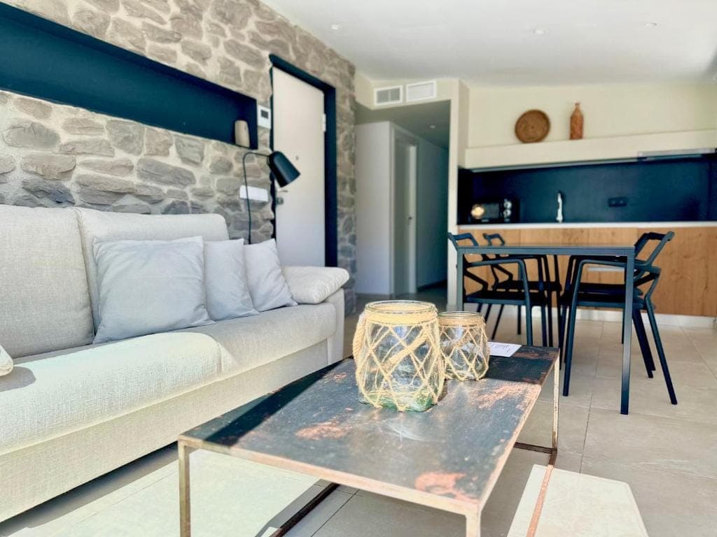 properties-CALAVADELL-0.jpg