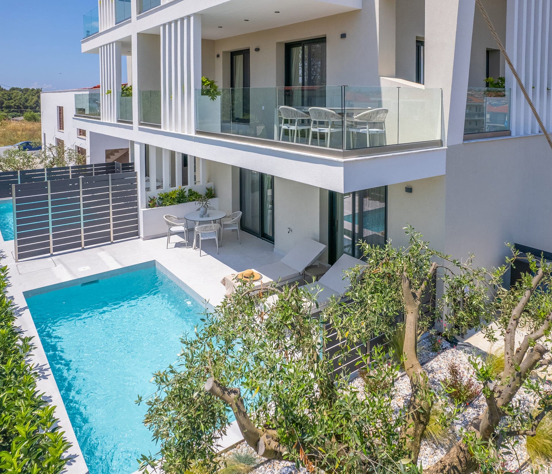 properties-CALISTAHRH-0.jpg