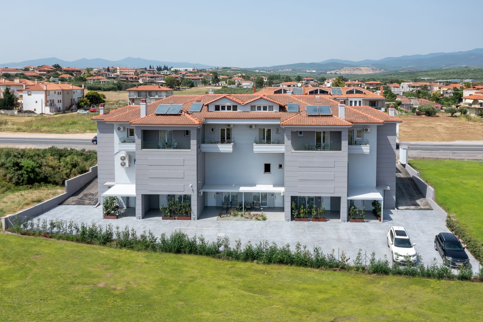 properties-CALIVES-1.jpg