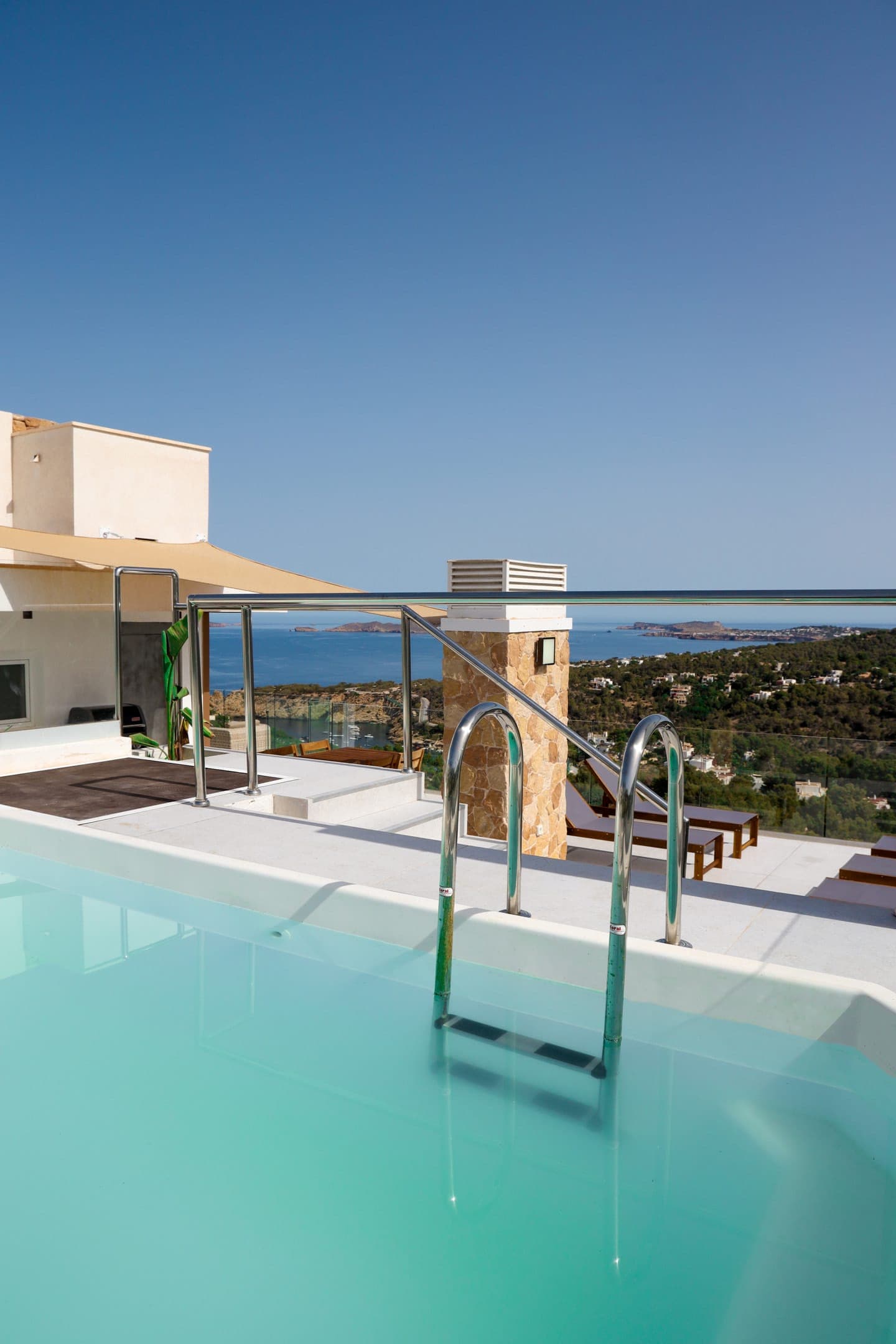 properties-CALLAVADEL-1.jpg