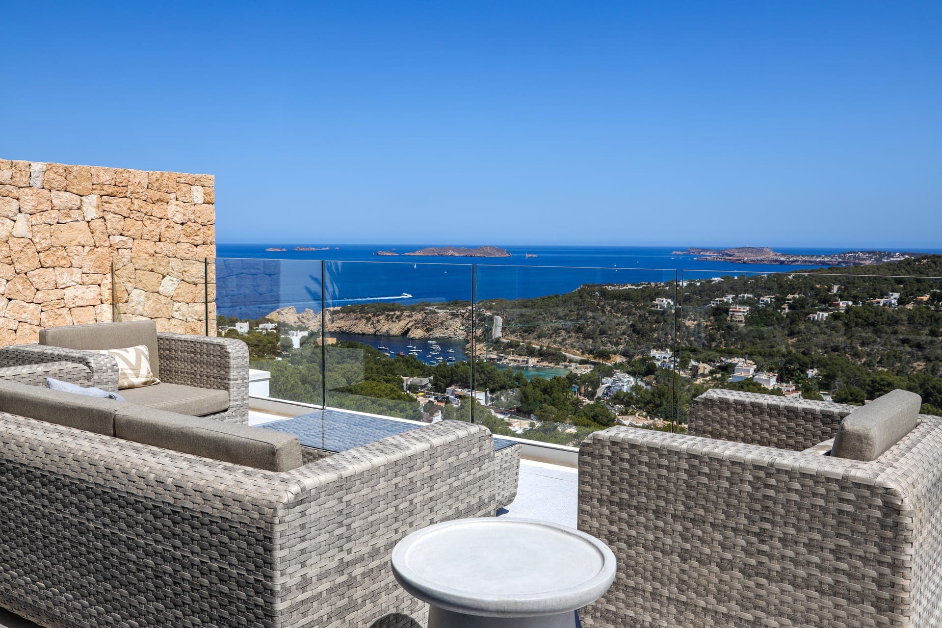properties-CALLAVADEL-2.jpg