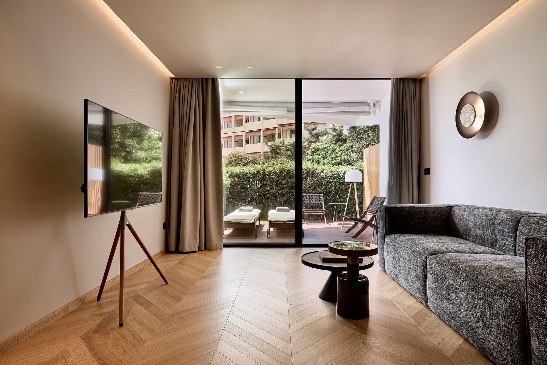 properties-CAMALUXURY-3.jpg