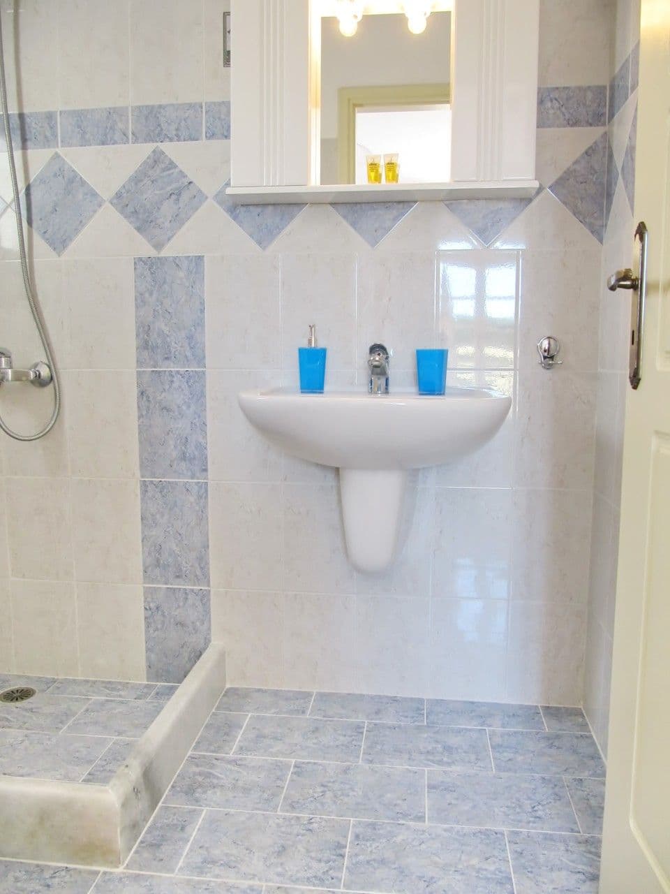 properties-CAMARA-3.jpg