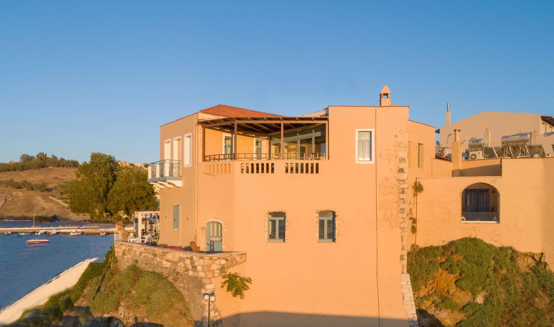properties-CAPTAINCRE-0.jpg