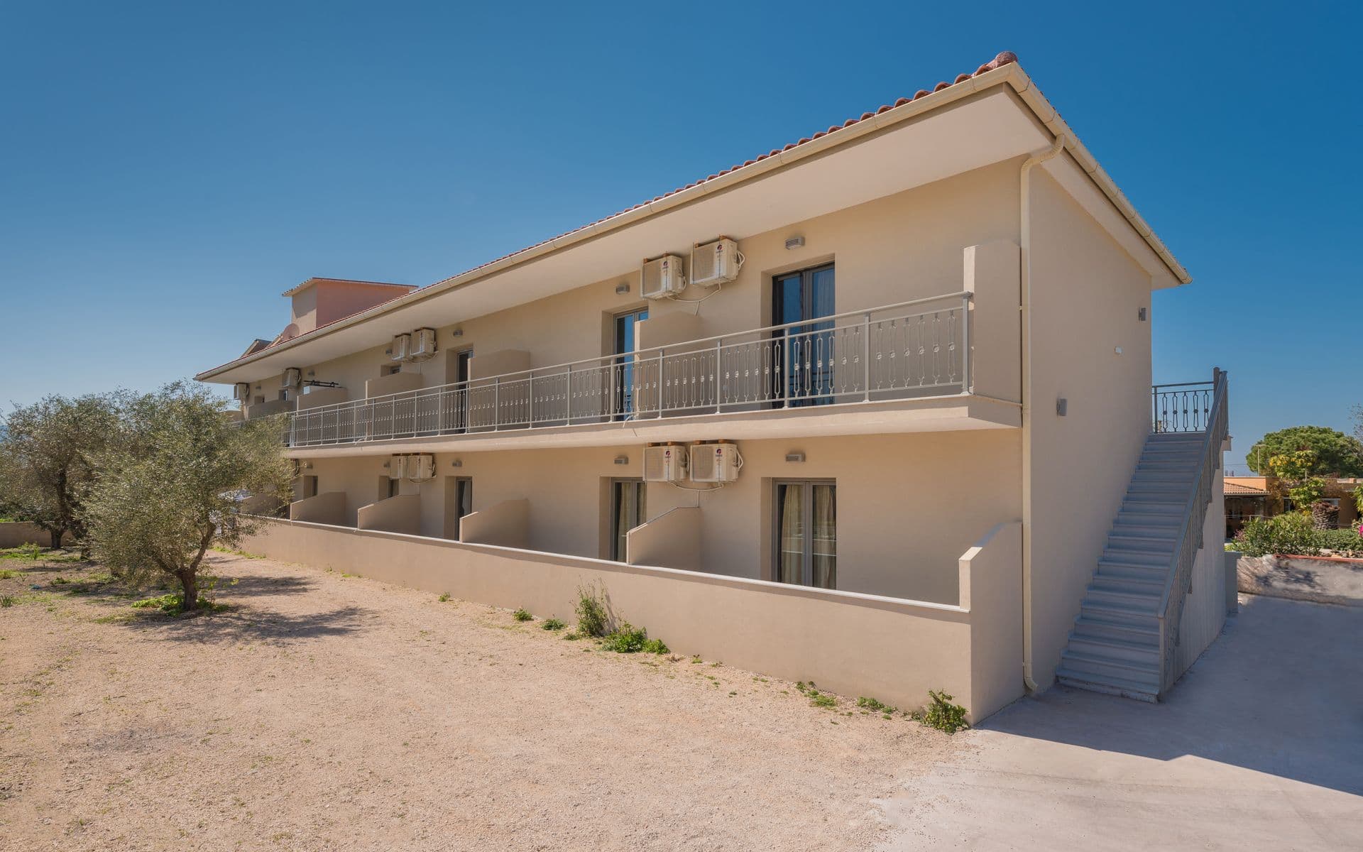 properties-CASA77-0.jpg