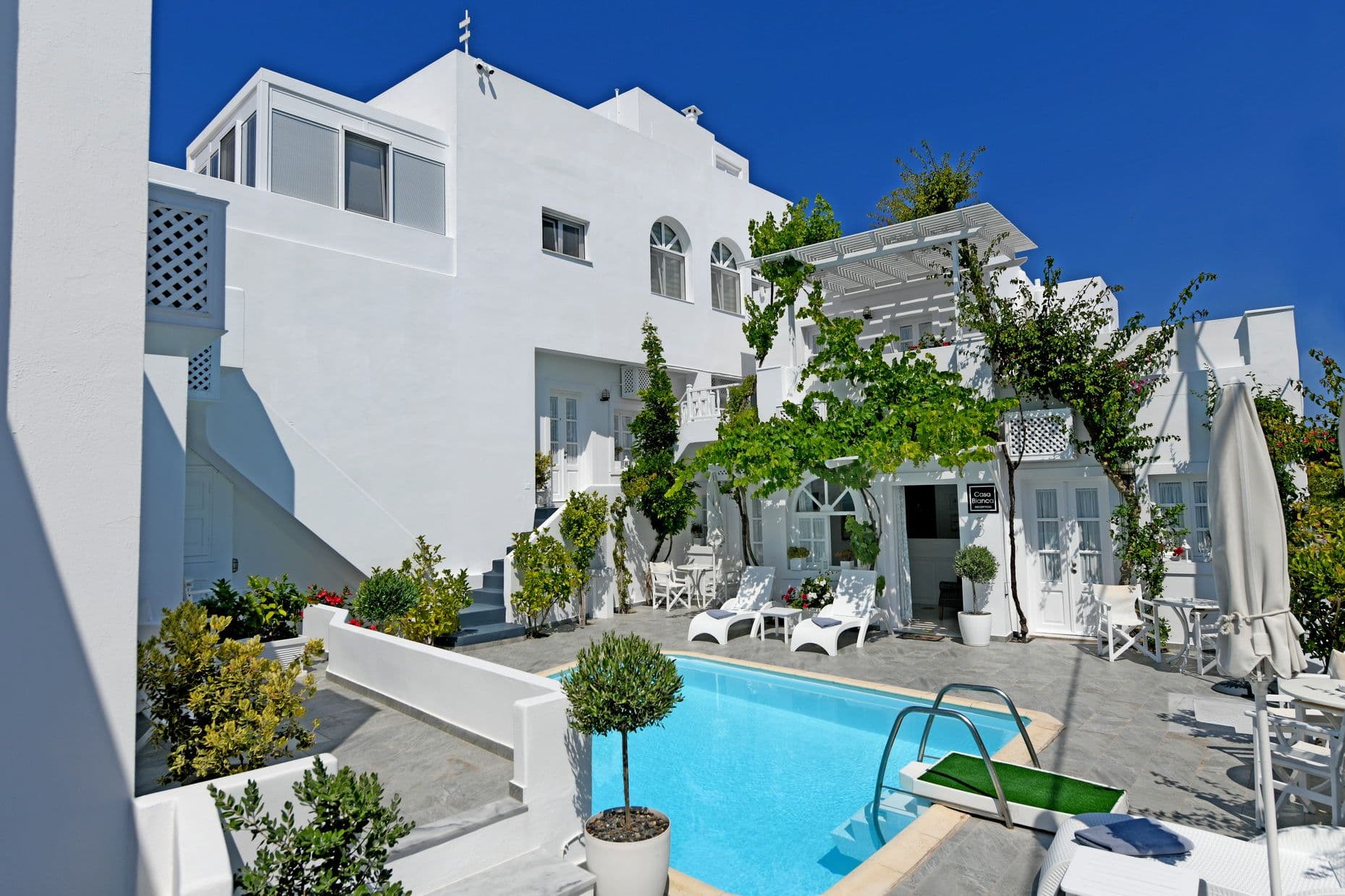 properties-CASABIANCA-1.jpg