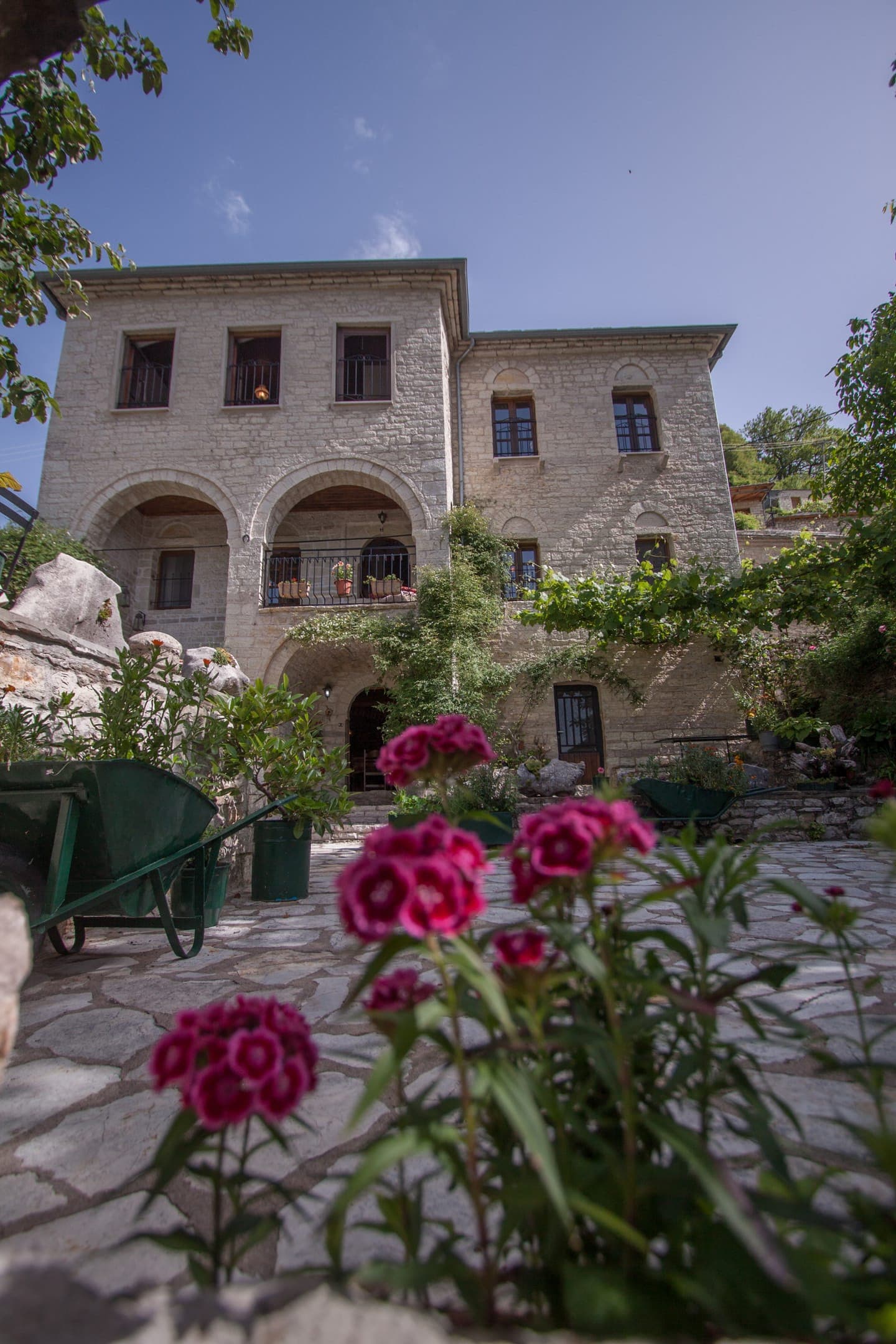 properties-CASACALDA-1.jpg