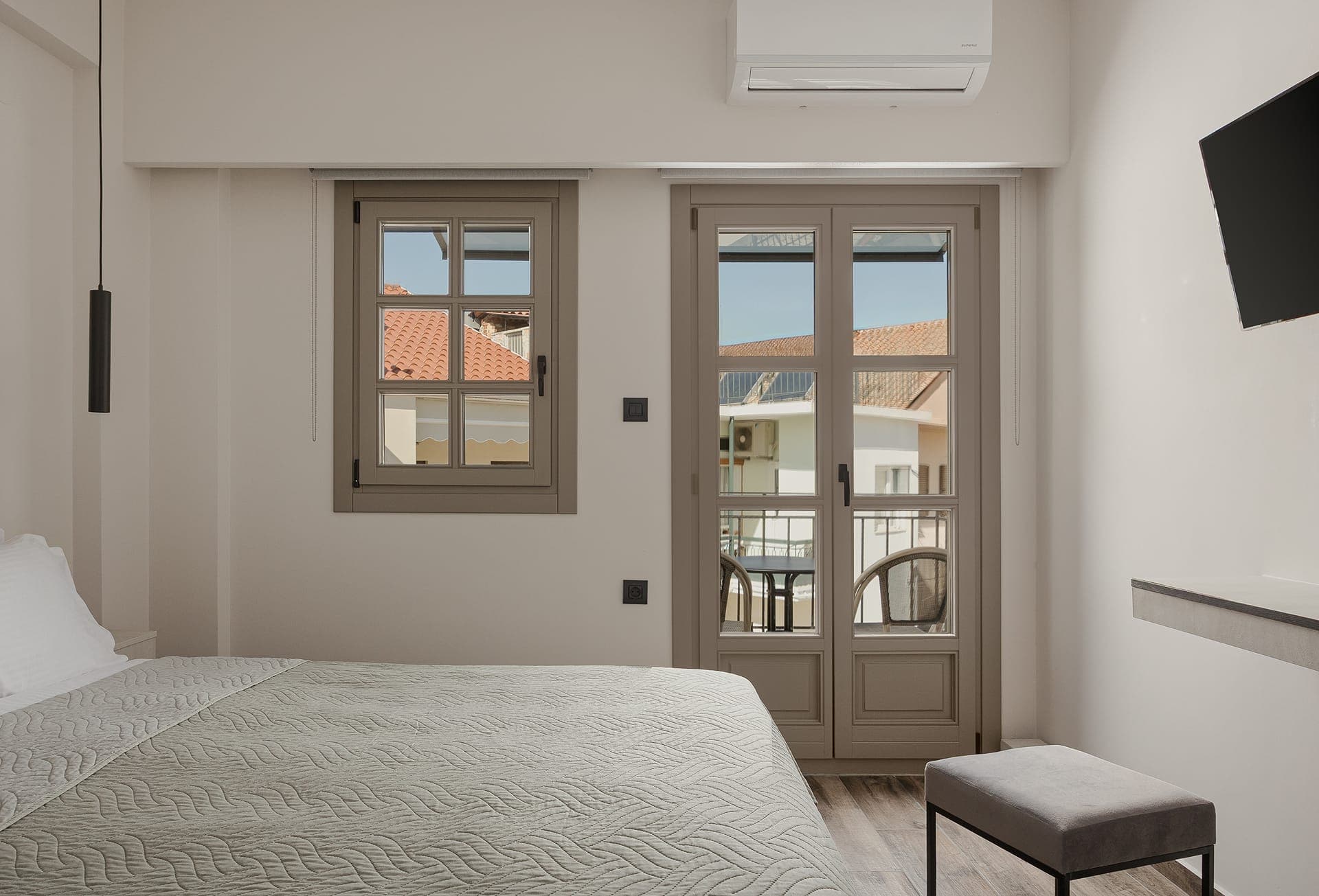 properties-CASTLEIOAN-0.jpg