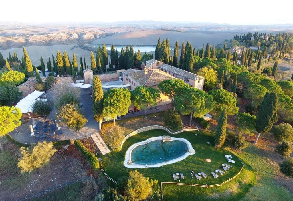 properties-CASTLEONIN-0.jpg