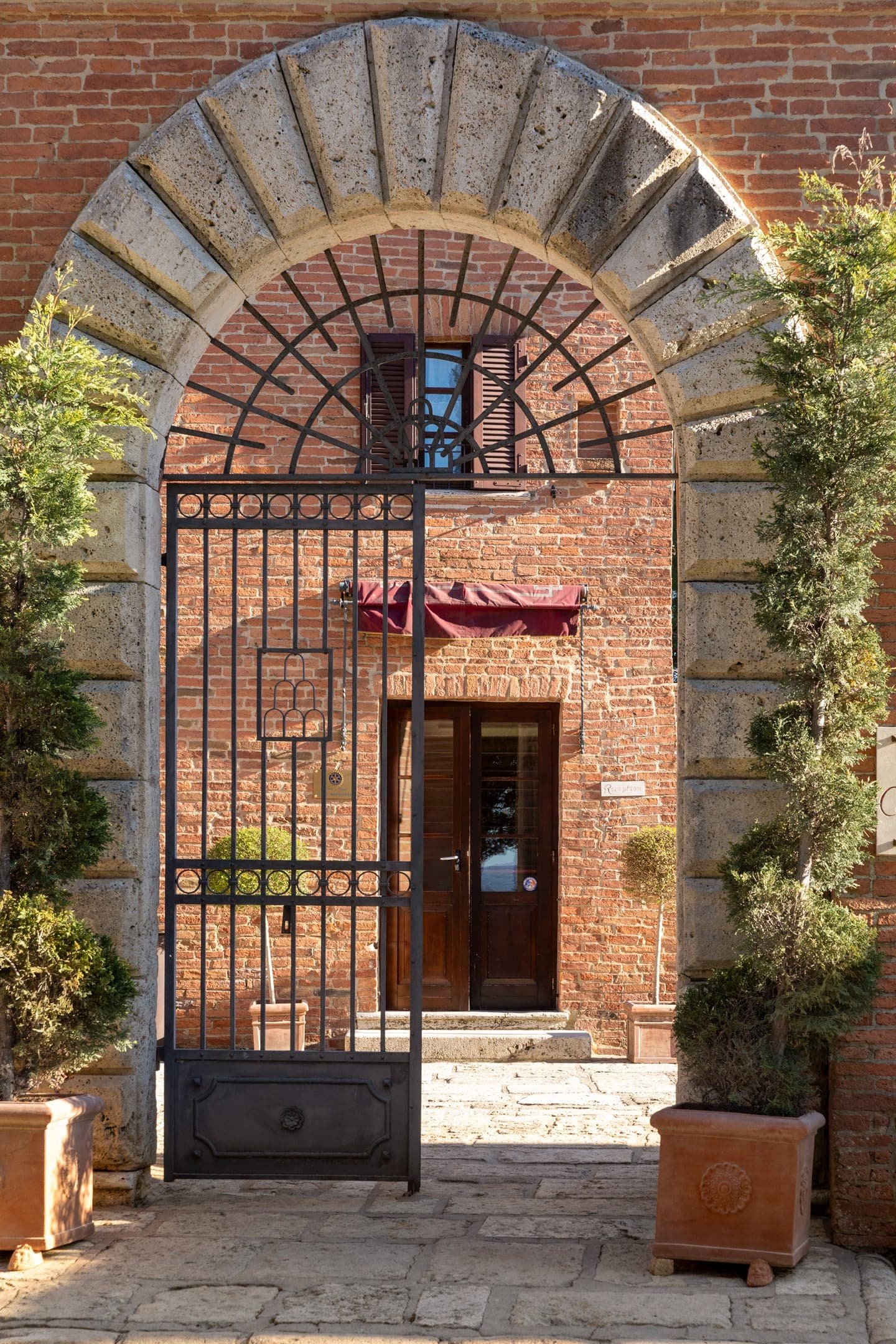 properties-CASTLEONIN-3.jpg