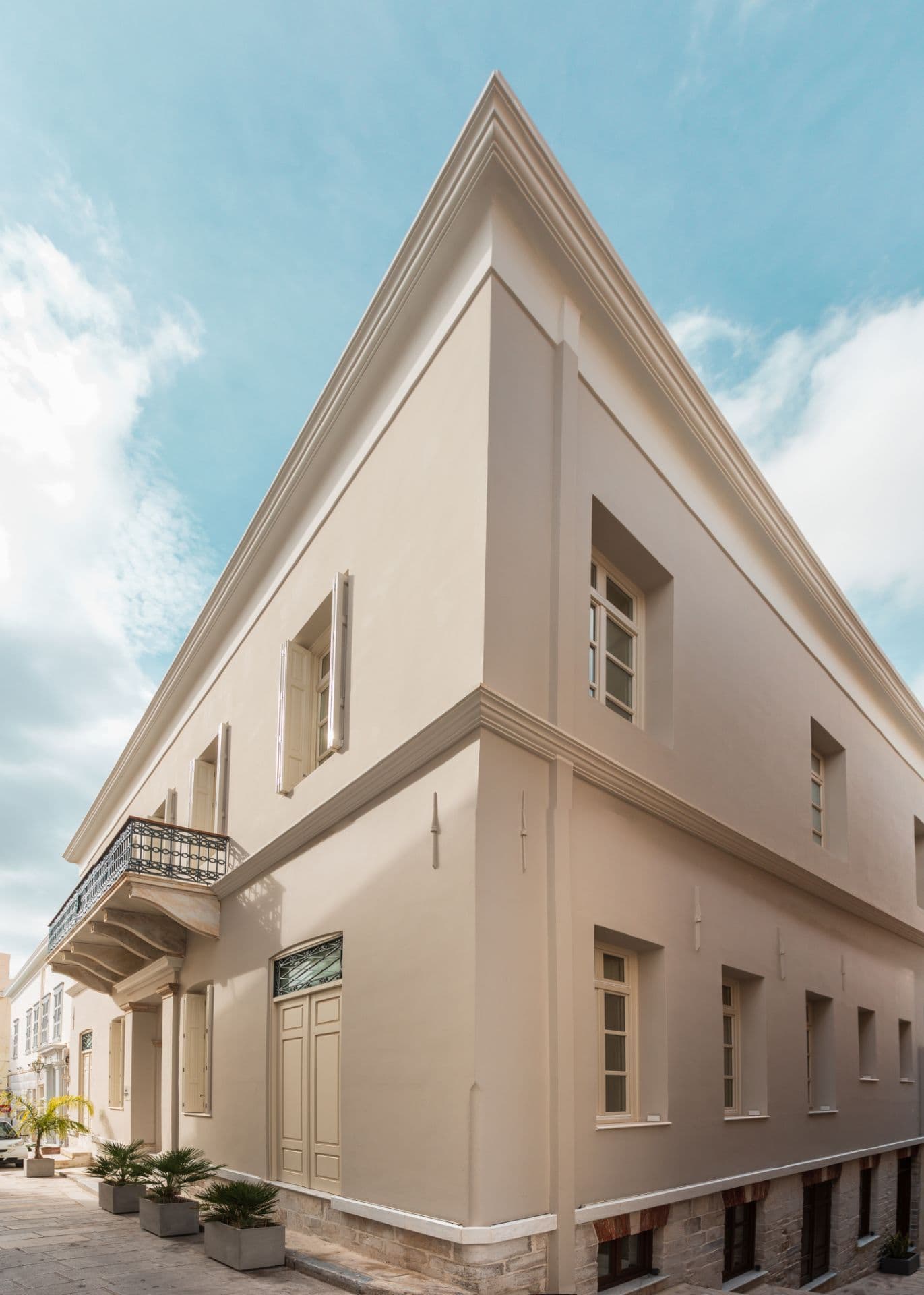 properties-CASTROSYR-3.jpg