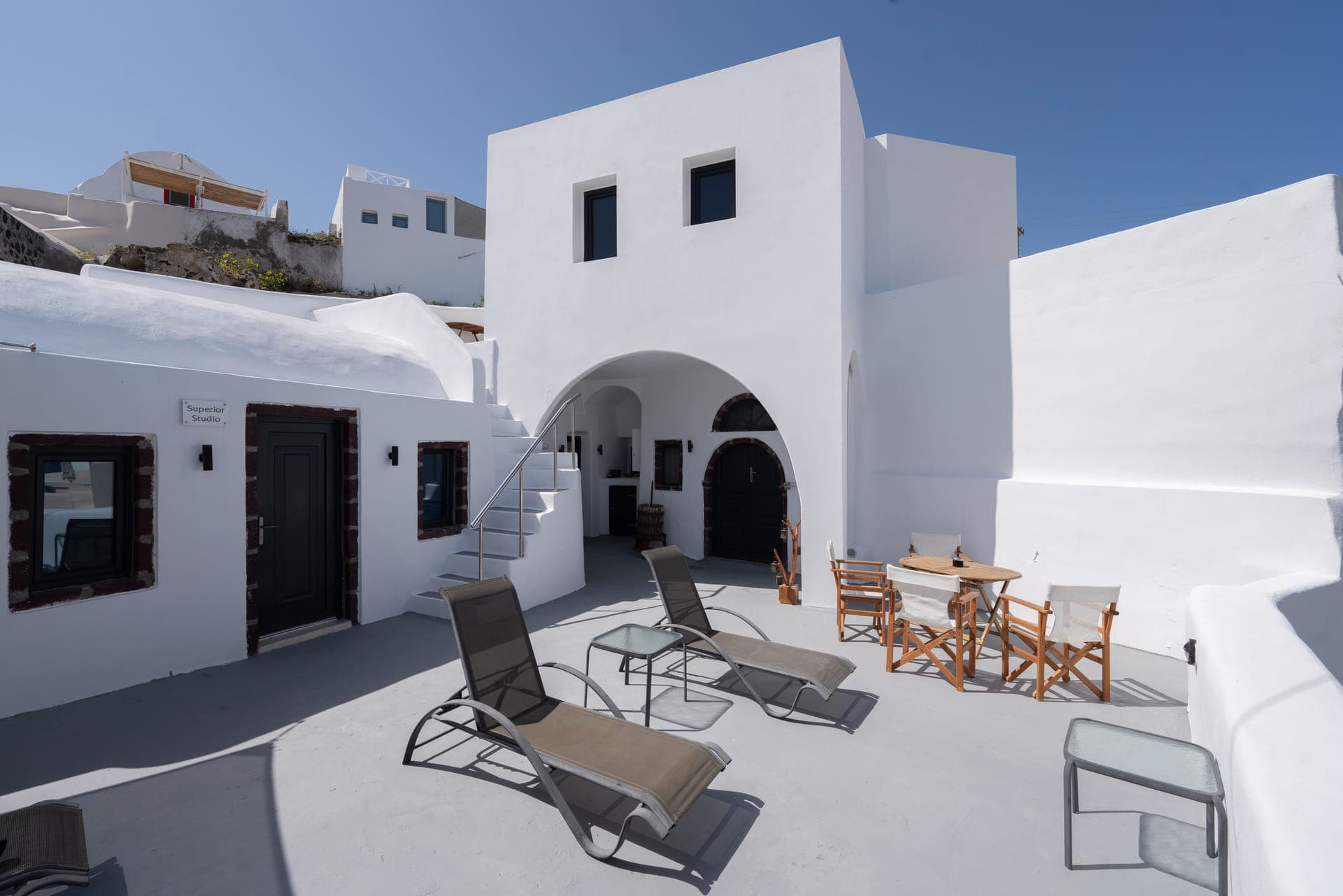 properties-CAVES1880-0.jpg