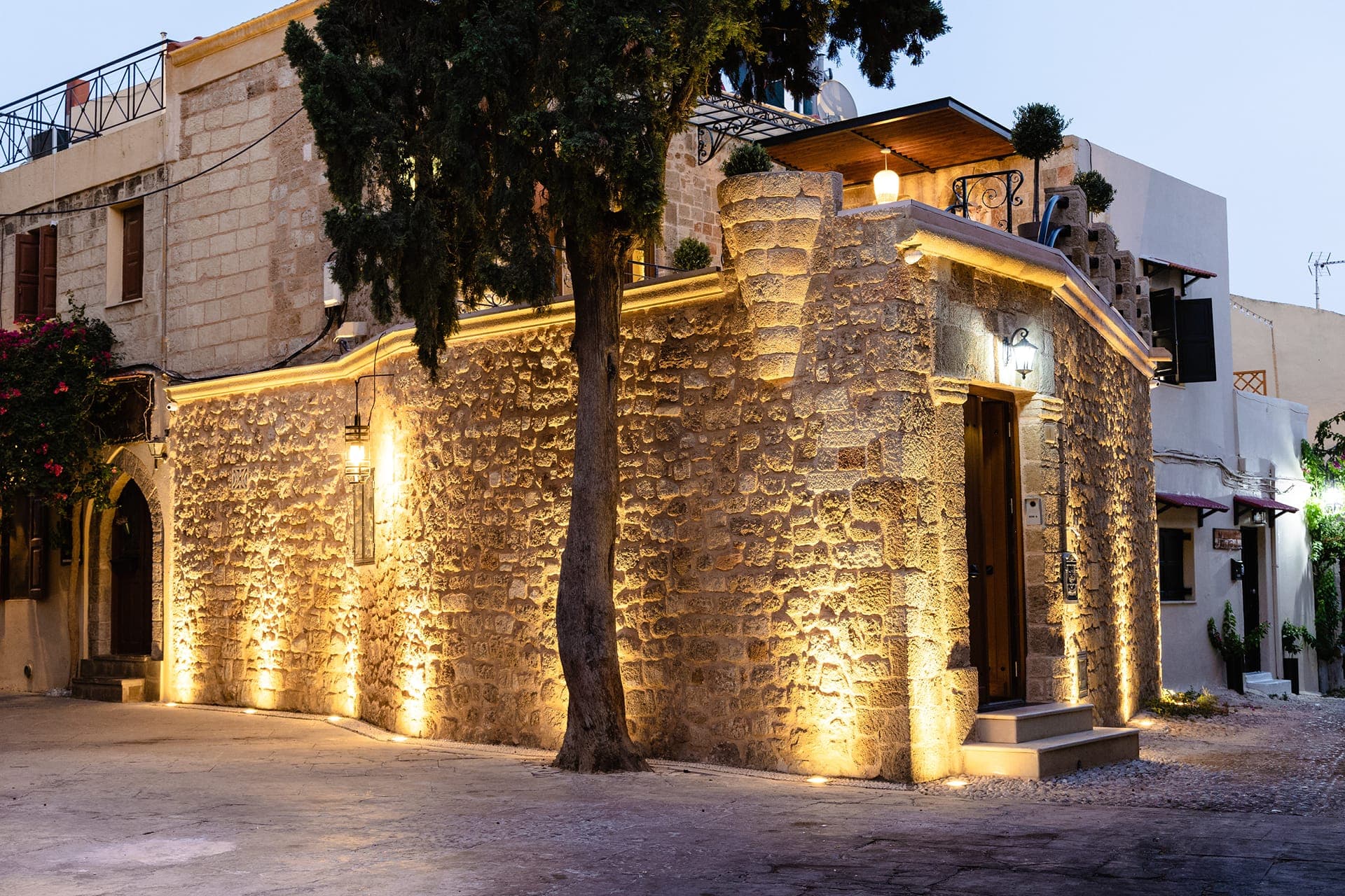properties-CHATEAUALS-0.jpg