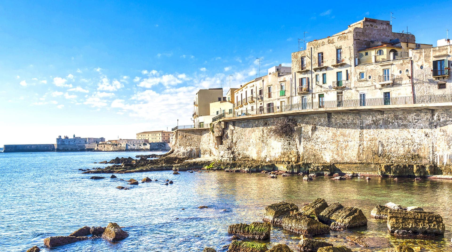 properties-CINQUESUIT-0.jpg