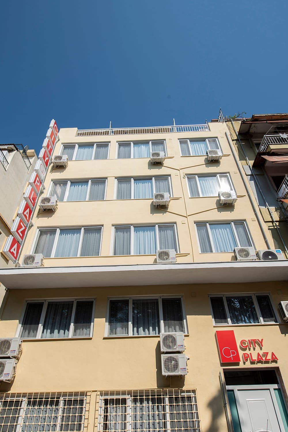 properties-CITYPLAZA-1.jpg