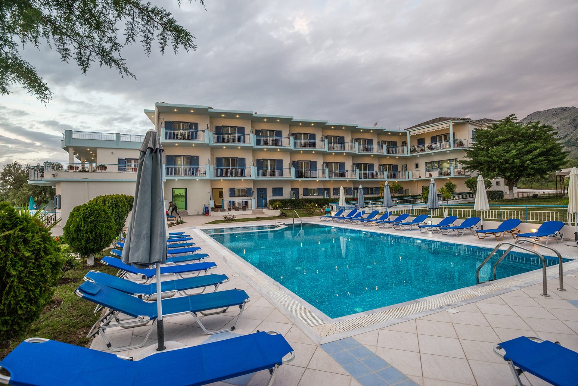 properties-CLIFFBAY-1.jpg